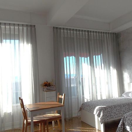 Central House Reggio di Calabria Eksteriør billede
