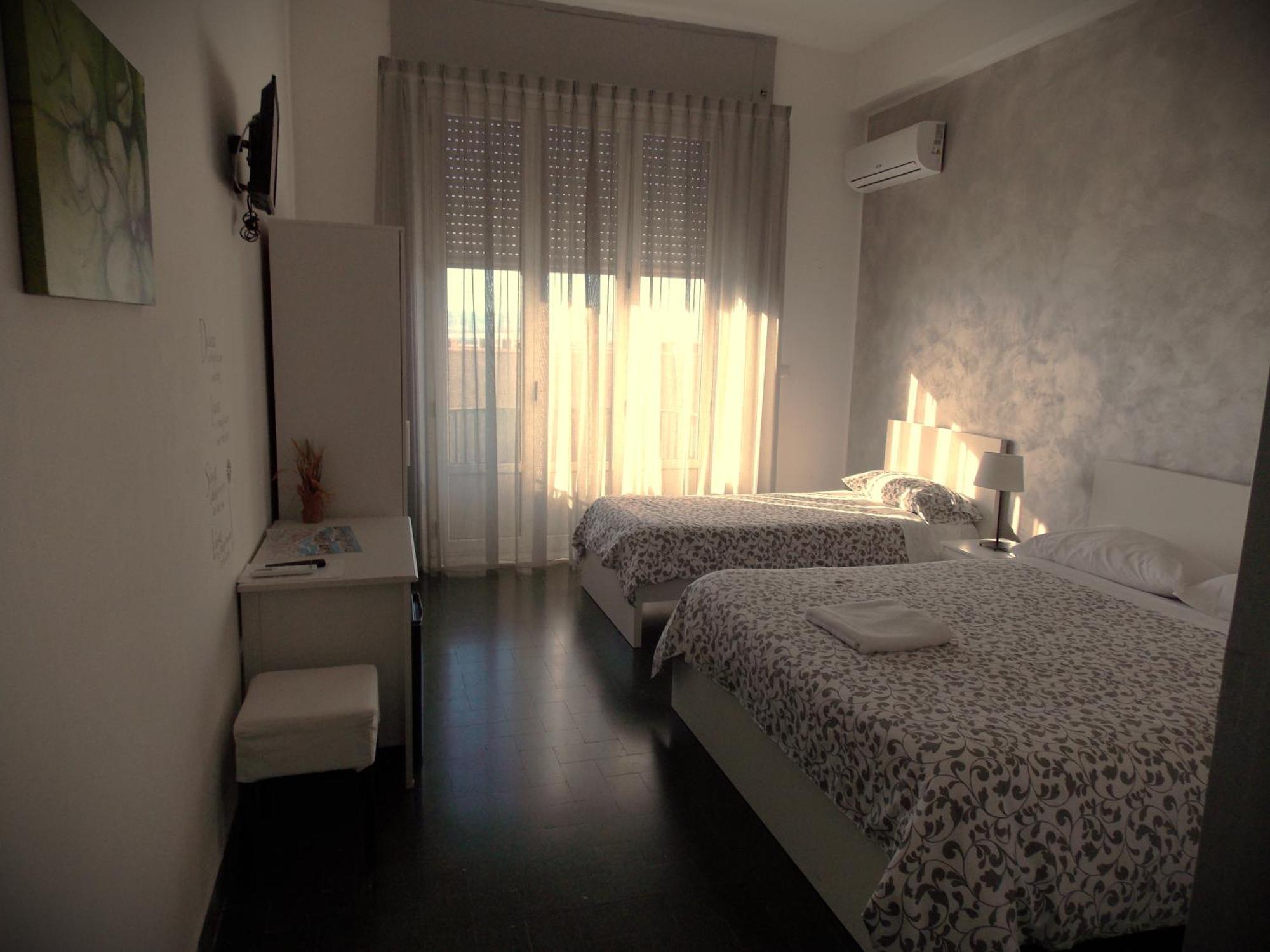 Central House Reggio di Calabria Eksteriør billede